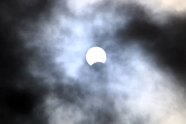 Eclipse Sun Israel June 2020 Cloud Fog — Stock Photo, Image
