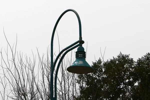 Elektrisk Lampa Installerad Stadspark Norra Israel — Stockfoto
