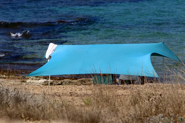 Une Tente Dresse Sur Une Plage Bord Mer Méditerranée Dans — Photo