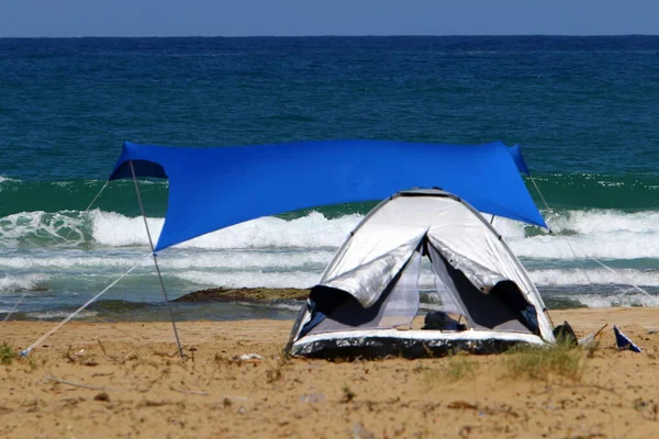 Une Tente Dresse Sur Une Plage Bord Mer Méditerranée Dans — Photo