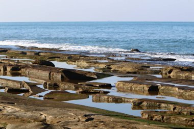 İsrail devletinin kuzeyindeki Akdeniz 'in kıyısı. İsrail 'de sıcak yaz 