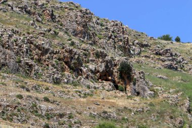 İsrail devletindeki dağların manzarası. İsrail 'de sıcak yaz 