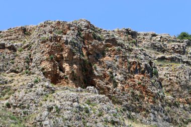 İsrail devletindeki dağların manzarası. İsrail 'de sıcak yaz 