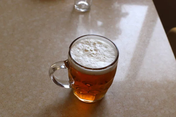 Bardakta Soğuk Taze Bira — Stok fotoğraf