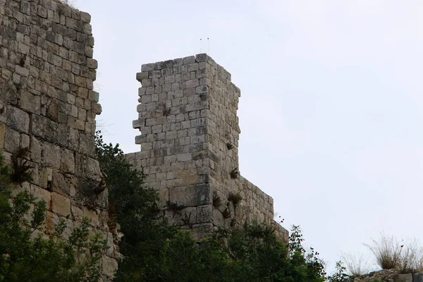Τείχη Φρουρίου Ερείπια Αρχαίου Φρουρίου Των Σταυροφόρων Και Των Νοσοκομείων — Φωτογραφία Αρχείου