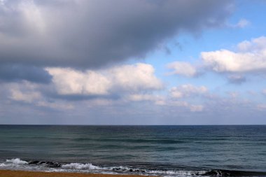 İsrail devletinin kuzeyinde Akdeniz 'in ıssız kıyıları 