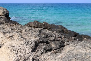 İsrail devletinin kuzeyinde Akdeniz 'in ıssız kıyıları 