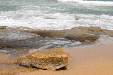 İsrail devletinin kuzeyinde Akdeniz 'in ıssız kıyıları 