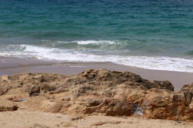 İsrail devletinin kuzeyinde Akdeniz 'in ıssız kıyıları 