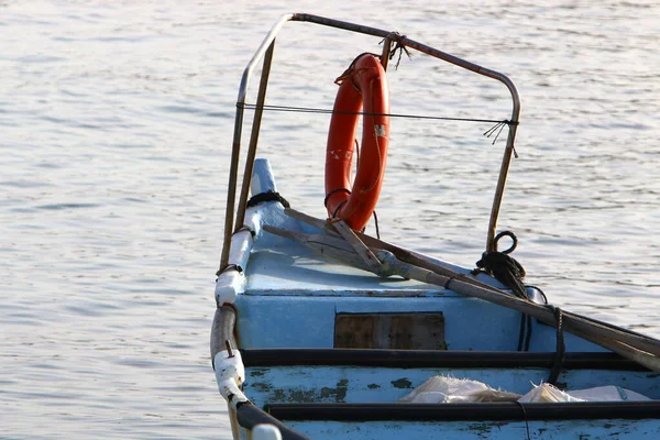 Barco Está Atracado Porto Akko Norte Israel — Fotografia de Stock