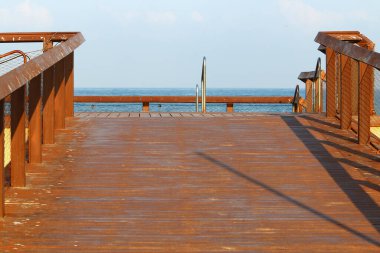Kuzey İsrail 'de bir limanda gemi ve tekneler için rıhtım 