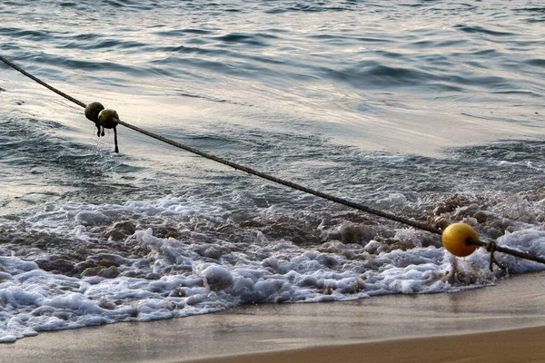 Піщаний Пляж Березі Середземного Моря Півночі Ізраїлю Дуже Спекотне Сухе — стокове фото