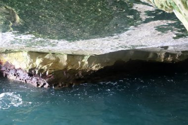 İsrail 'in kuzeyindeki Akdeniz kıyılarındaki yeraltı mağaraları Rosh Hanikra 