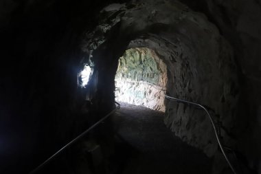 İsrail 'in kuzeyindeki Akdeniz kıyılarındaki yeraltı mağaraları Rosh Hanikra 