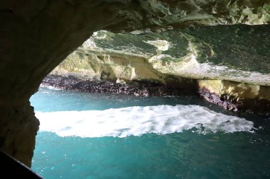 İsrail 'in kuzeyindeki Akdeniz kıyılarındaki yeraltı mağaraları Rosh Hanikra 