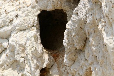 İsrail 'in kuzeyindeki dağlara yakın taş ve kaya dokusu 
