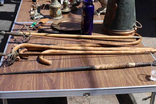 İsrail 'de bir müzede eski ve antika tarım makineleri ve aletleri 