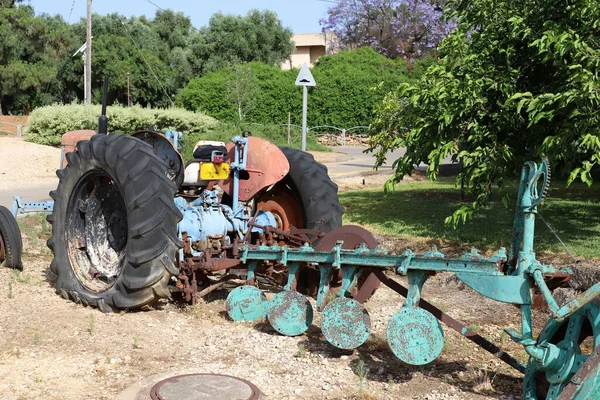 Régi Antik Mezőgazdasági Gépek Szerszámok Egy Múzeumban Izraelben — Stock Fotó