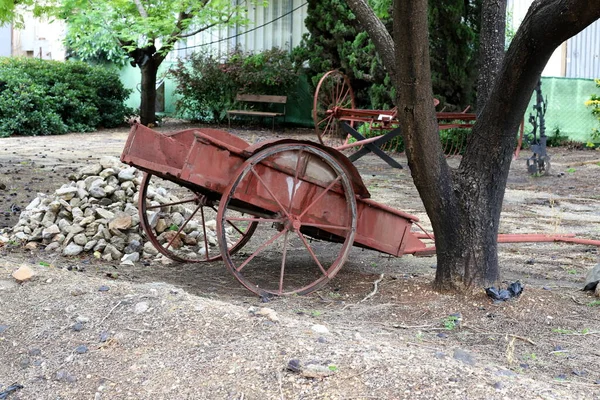 Gamla Och Antika Jordbruksmaskiner Och Verktyg Ett Museum Israel — Stockfoto