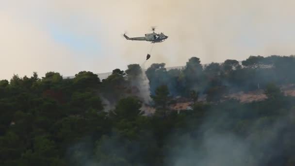 Helicóptero Das Nações Unidas Extingue Incêndio Fronteira Israel Líbano — Vídeo de Stock