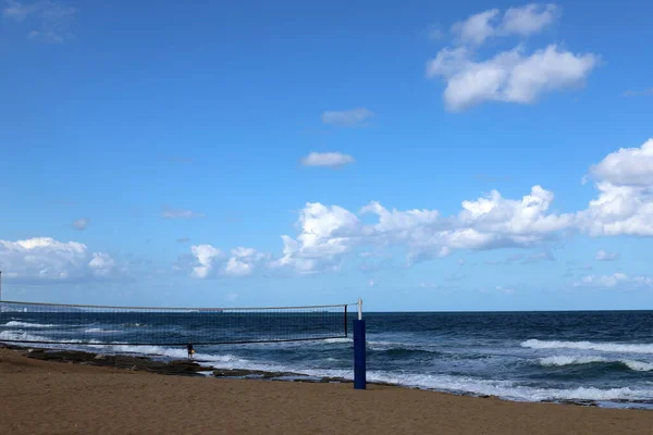 Nuages Pluie Contre Ciel Bleu Dessus Mer Méditerranée Dans Nord — Photo