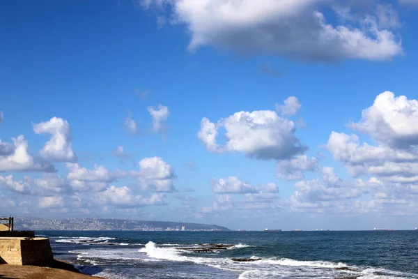 Nubes Lluvia Sobre Cielo Azul Sobre Mar Mediterráneo Norte Israel — Foto de Stock