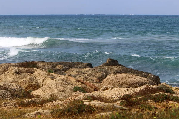 Costa Rochosa Mar Mediterrâneo Norte Israel Imagem Stock Mesa — Fotografia de Stock