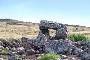 Dolmen - Golan Tepeleri, İsrail Gamla alan Bronz çağında bir taş mezar