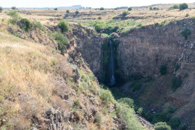 En büyük şelale İsrail Golan Tepeleri üzerinde Gamla şelale mi