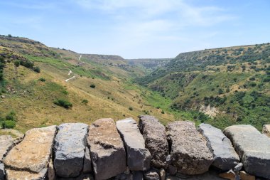 Eski Yahudi şehir Roma İmparatorluğu'nun orduları tarafından 67 yıl Golan Tepeleri için Ad yok Gamla kalıntıları üzerinden görüntülemek