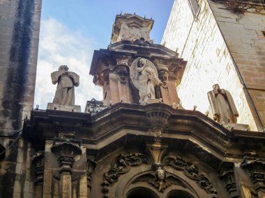 Valletta, Malta, 05 Temmuz, 2013: Malta - Valletta başkenti kazasında Collegiate Parish Church of St Paul's önü.