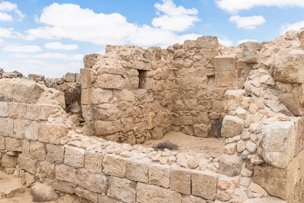 Avdat 纳巴泰市的一间起居室的废墟 位于以色列犹太沙漠的香路上 它被列入联合国教科文组织世界遗产名录 — 图库照片