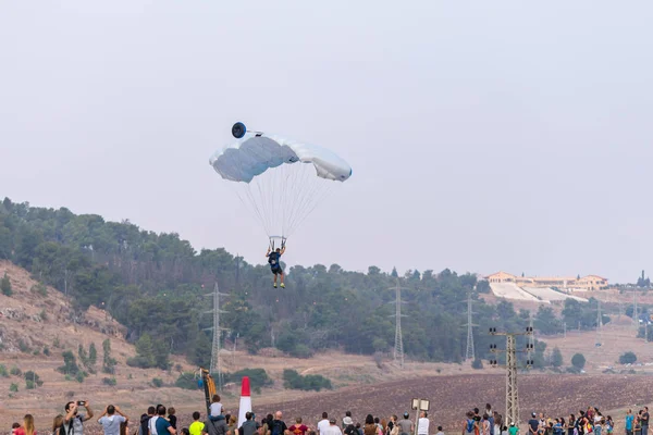 Afula Israel August 2018 Athlete Paratrooper Descends Parachute Field Hot — Stock Photo, Image