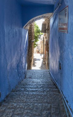 Safed, İsrail, 08 Eylül 2018: Safed eski şehir Yahudi mahallesinde sakin bir sokakta