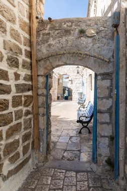 Safed, İsrail, 08 Eylül 2018: Safed eski şehir Yahudi mahallesinde sakin bir sokakta