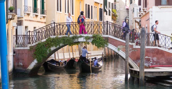 Venice Italy September 2015 Bridge Canal Quiet Street Venice Italy — Stock Photo, Image