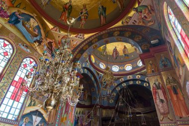 Tiberias, İsrail, 22 Eylül 2018: İç Rum Ortodoks Manastırı twelve Apostles Celile Denizi - Kinneret, İsrail kıyısında yer alan Capernaum (Cafarnaum)