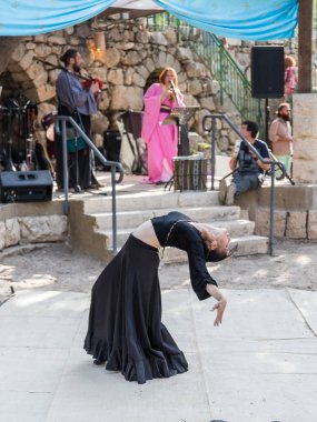 Dansçı bir siyah otantik ziyaretçiler yıllık Festivali 
