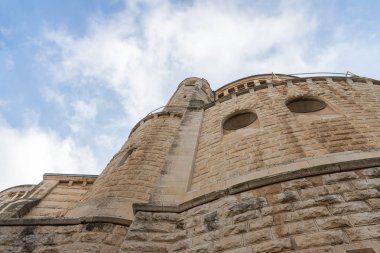 Har Tsiyon sokakta Dormition Abbey eski şehir Kudüs, İsrail'in dış duvarları üzerinde göster