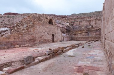 Wadi Musa, Ürdün, 06 Aralık 2018: Kalır, Doğu Roma Tapınağı Petra'parçası. Wadi Musa kenti yakınlarındaki Ürdün