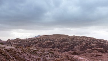 Petra - Ürdün Wadi Musa şehirde Nabatean krallığının başkenti kırmızı dağlar