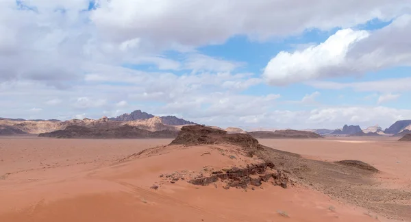 Fascinante Beleza Deserto Wadi Rum Perto Cidade Aqaba Jordânia — Fotografia de Stock