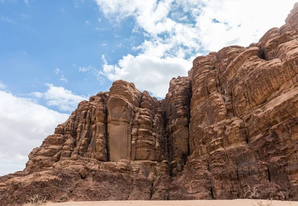 Alta Gama Montanhas Deserto Wadi Rum Perto Cidade Aqaba Jordânia — Fotografia de Stock