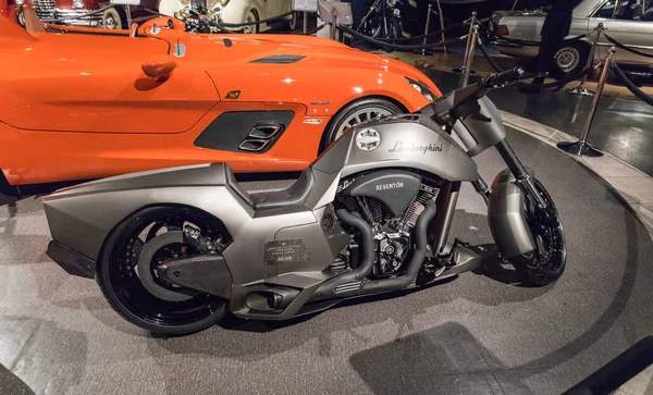 Bajzath bike lamborghini type reventon 2013 bei der Ausstellung im König-Abdullah-Ii-Automobilmuseum in Amman, der Hauptstadt Jordaniens. — Stockfoto