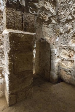 Irbid, Jordan, 08 Aralık 2018: İç Ajloun kale, olarak da bilinen Qalat ar-Rabad, Kuzeybatı Ürdün, Irbid şehir yakınında yer alan bir 12. yüzyıl Müslüman kalesidir