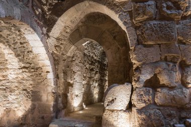 Irbid, Jordan, 08 Aralık 2018: İç hall Ajloun kale, olarak da bilinen Qalat ar-Rabad, Kuzeybatı Ürdün, Irbid şehir yakınında yer alan bir 12. yüzyıl Müslüman kalesidir