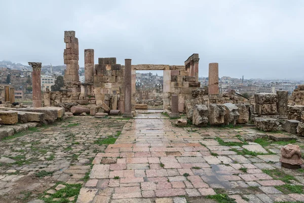 约旦杰拉什 2018年12月8日 位于约旦杰拉什市的749事件中 罗马大城市杰拉什 杰拉萨的废墟被摧毁 — 图库照片