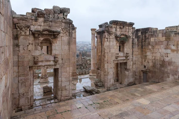 Jerash Jordánia December 2018 Továbbra Epheszoszi Artemisz Templom Romjai Nagy — Stock Fotó