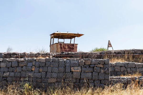 Det förstörda strids tornet som har varit kvar sedan kriget i Domedagen (Yom Kippur-kriget) på Golanhöjderna i Israel — Stockfoto