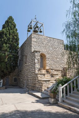 İsrail'de Nasıra yakınlarındaki Tavor Dağı'nda bulunan Transfiguration Yunan Ortodoks Manastırı avlusında konut binası